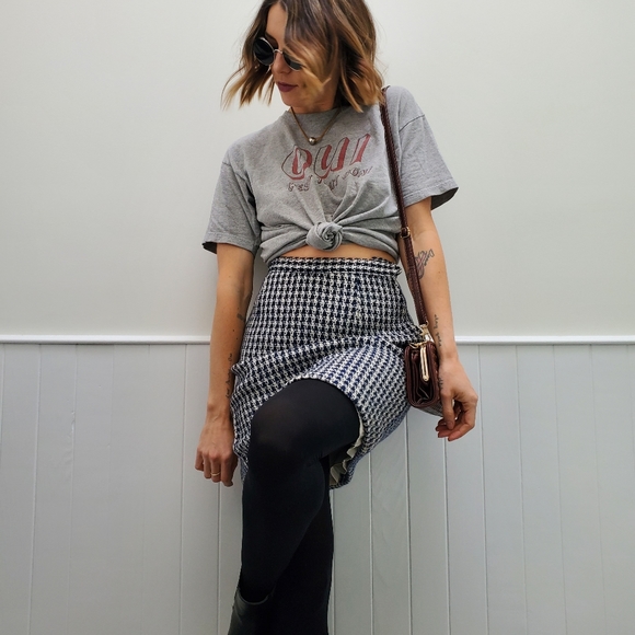 VINTAGE Wool Mini Skirt - Picture 2 of 6